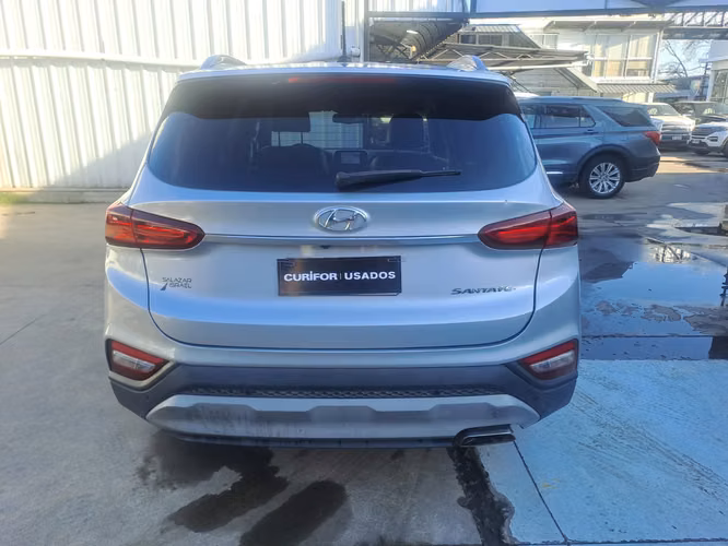 HYUNDAI SANTA FE 2.4 GLS 2WD AT - Imagen 5