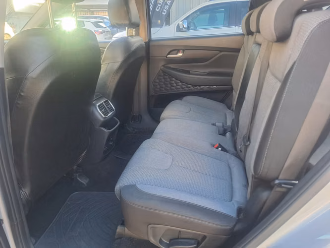 HYUNDAI SANTA FE 2.4 GLS 2WD AT - Imagen 9
