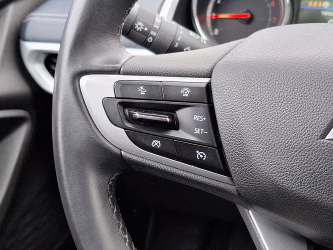 Chevrolet Tracker 1.2T PREMIER AT S 2025 - Imagen 11