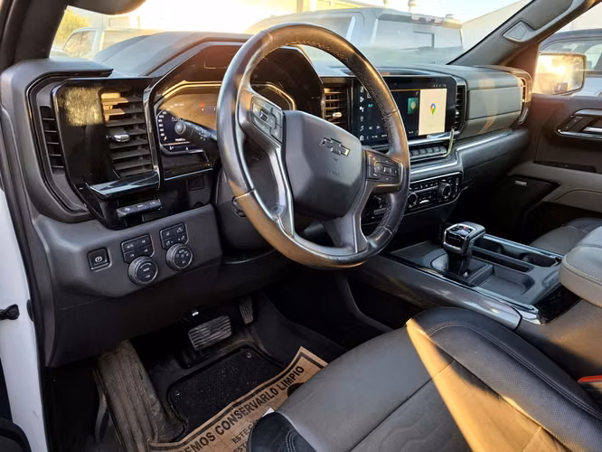 CHEVROLET SILVERADO 2023 - Imagen 12