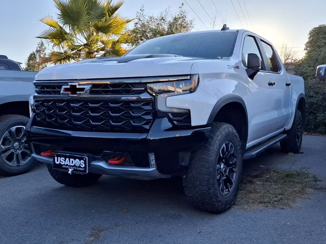CHEVROLET SILVERADO 2023 - Imagen 2