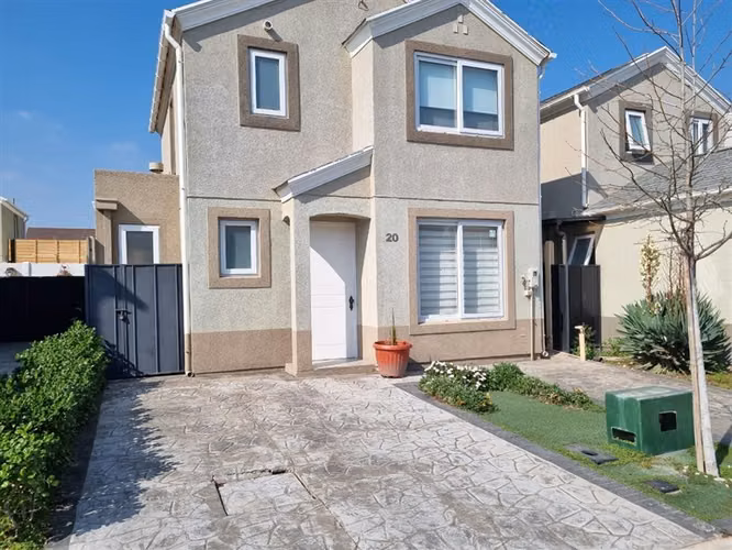 Casa en venta de 3 dorm. en Padre Hurtado