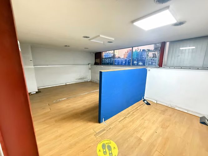 LOCAL OFICINA  EN ARRIENDO  (182129)