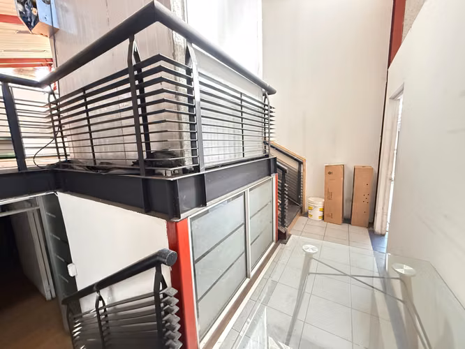 LOCAL OFICINA  EN ARRIENDO  (182129)