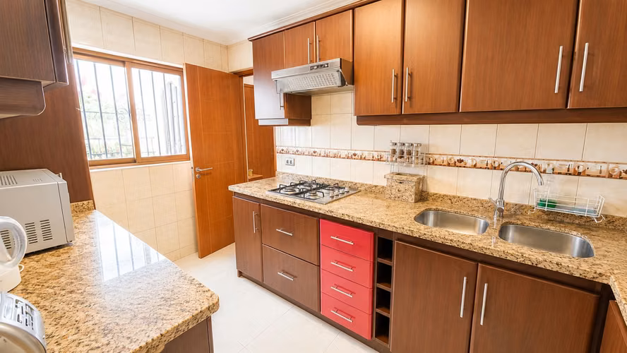Casa en Venta en San Joaquín | 4 Dormitorios, Terraza, Quincho y 2 Estacionamientos