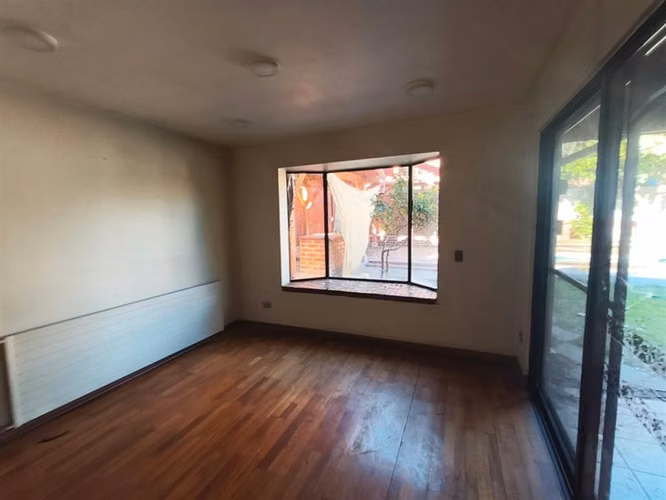 Casa en venta de 4 dorm. en Huechuraba - Imagen 3