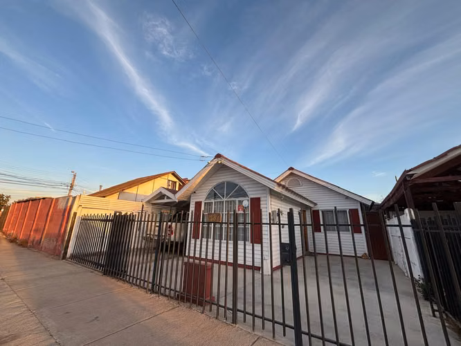  ¡Oportunidad en La Serena! Casa en Colina del Pino con Amplio Terreno – 3.340 UF