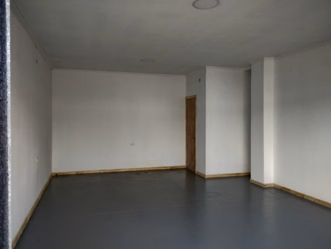 Arriendo 2 Locales Comerciales Nuevos a 5 Cuadras del Centro