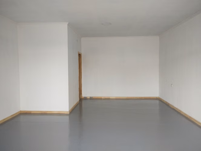 Arriendo 2 Locales Comerciales Nuevos a 5 Cuadras del Centro