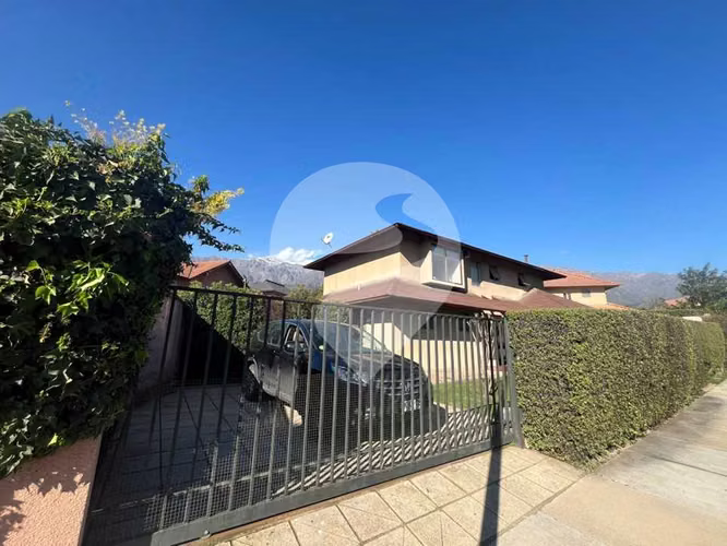 Venta de Linda casa en Peñalolén (182157)