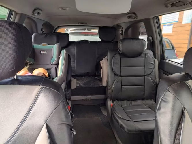 Vendo Ssangyong Stavic Diesel año 2014 - Imagen 5