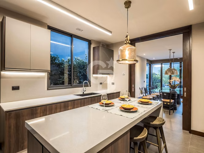 Casa Exclusivo Condominio Los Nogales del Cid - Imagen 2