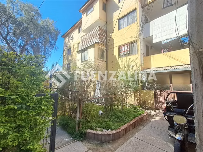 Departamento en venta de 3 dorm. 1er piso en Maipú
