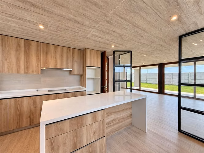 Vendemos Excelente Casa en Loteo Cerrado Sector Oriente - Imagen 5
