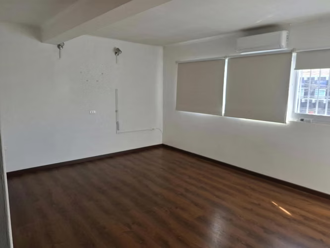 Se arrienda departamento con oficinas
