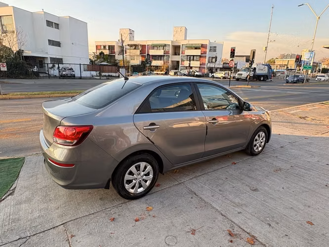 KIA SOLUTO 2023 - Imagen 6