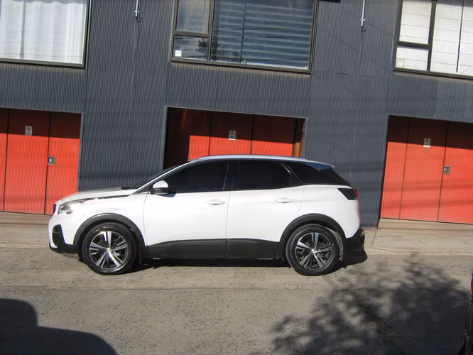PEUGEOT 3008 ACTIVE BLUE HDI 1.5 2018 $ 11.990.000.- - Imagen 8