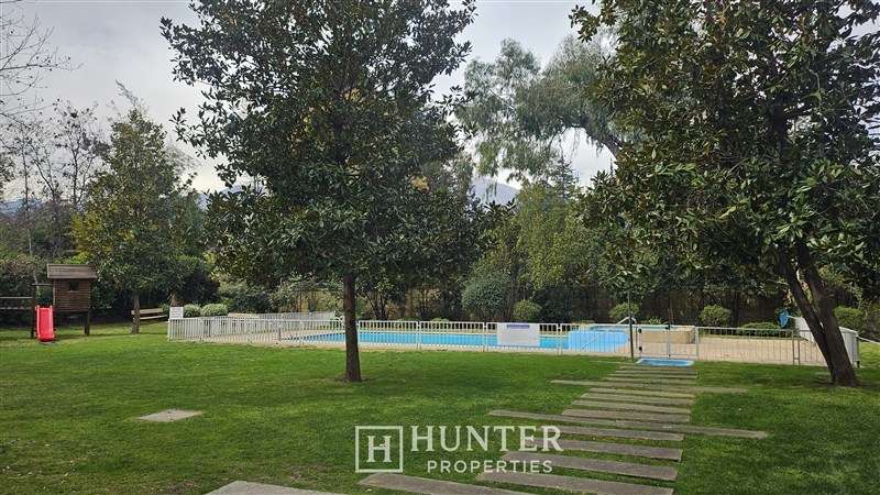 Dpto en venta en Las Condes gran parque 2D 2B + servicio