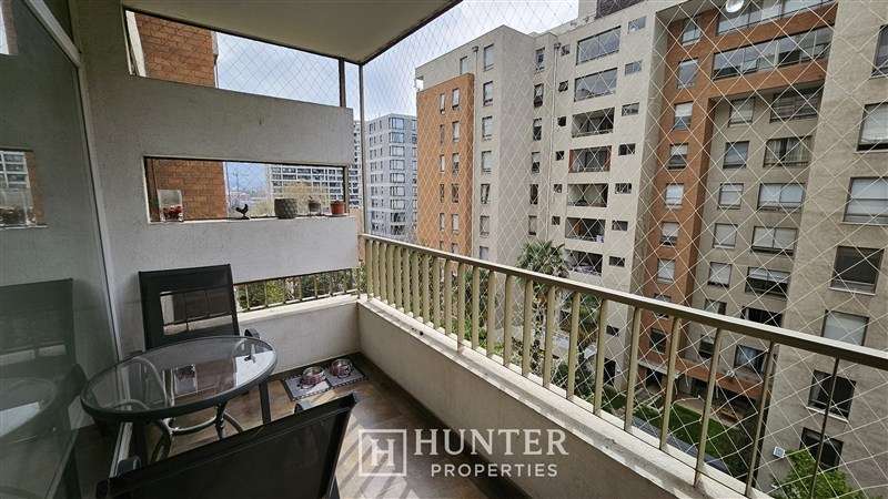 Dpto en venta en Las Condes gran parque 2D 2B + servicio