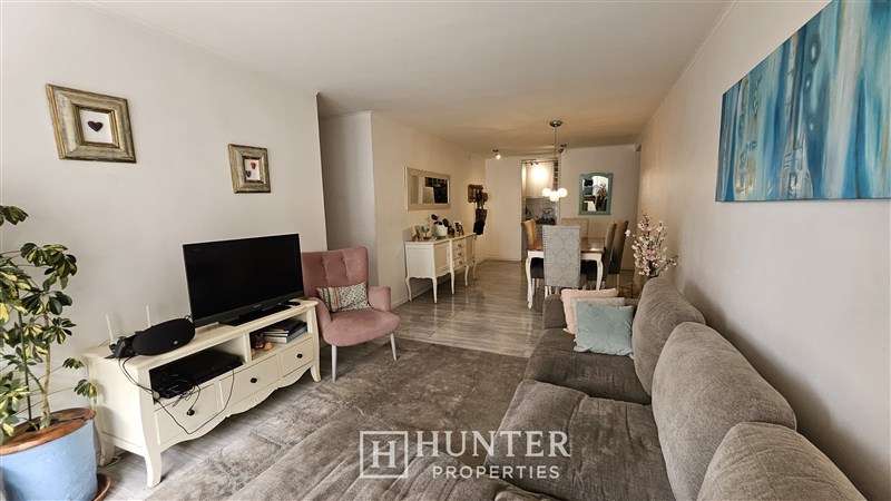 Dpto en venta en Las Condes gran parque 2D 2B + servicio