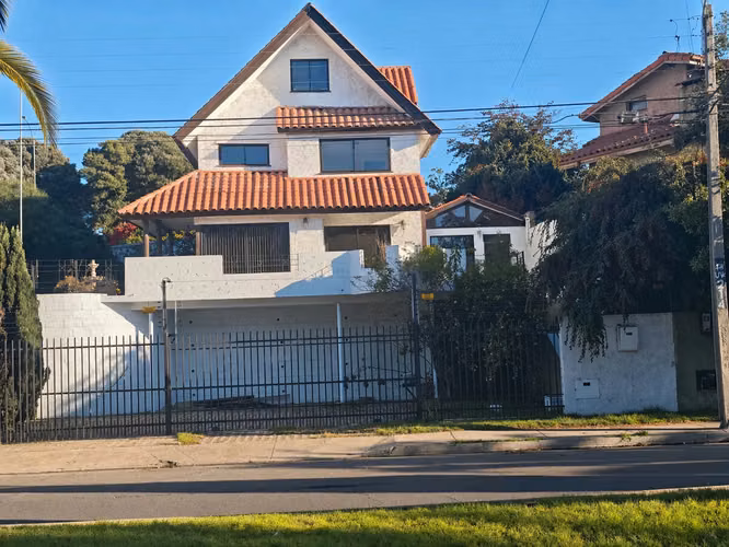 Oportunidad Hermosa Casa En Bosques De Montemar - Imagen 1