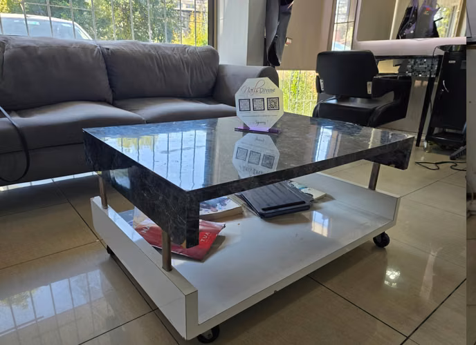 Remato Linda Recepción con cajonera elegante diseño exclusivo