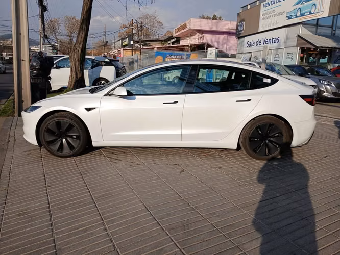 TESLA MODEL 3 2024 - Imagen 5