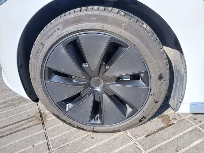 TESLA MODEL 3 2024 - Imagen 16