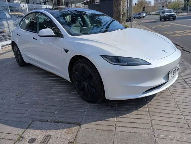 TESLA MODEL 3 2024 - Imagen 3