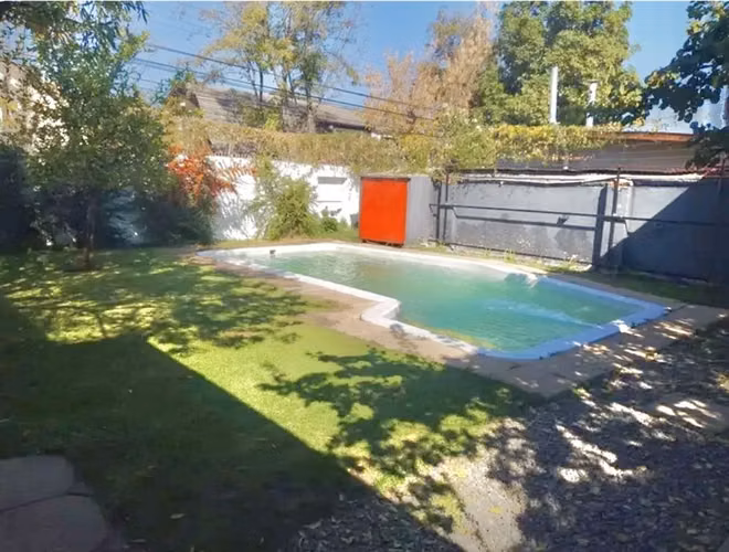 Amplia casa remodelada ,3D, 2B, Piscina, bodega , - Imagen 17