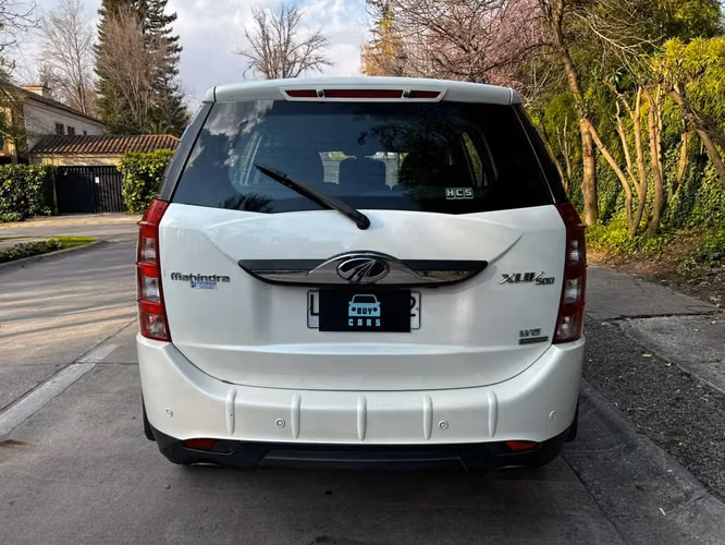 MAHINDRA XUV 500 2.2L BENCINA 4X2 AUT AÑO 2019