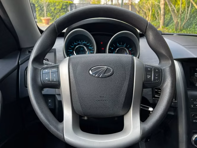 MAHINDRA XUV 500 2.2L BENCINA 4X2 AUT AÑO 2019