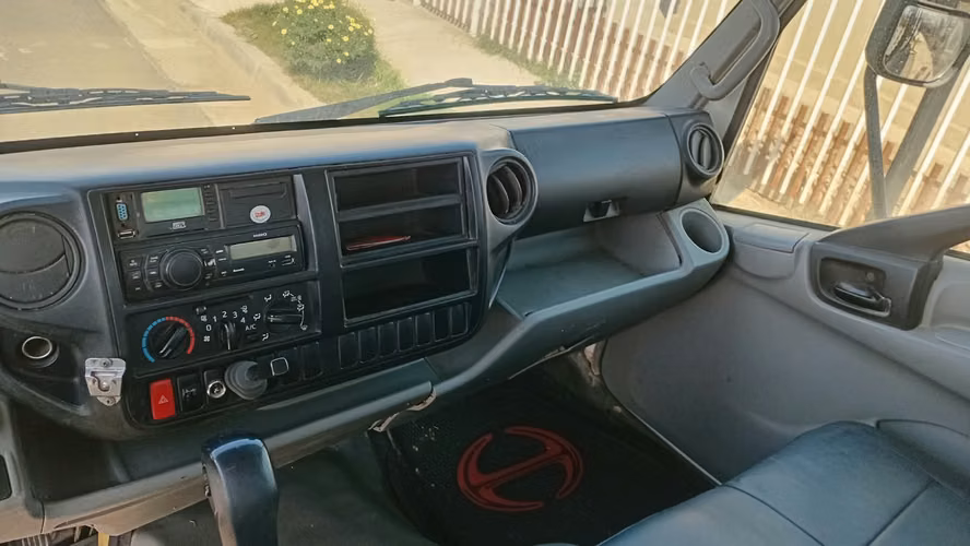 Camion Hino 816 XL AT - Imagen 6