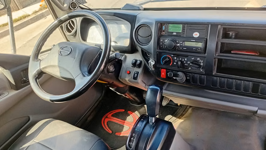 Camion Hino 816 XL AT - Imagen 3