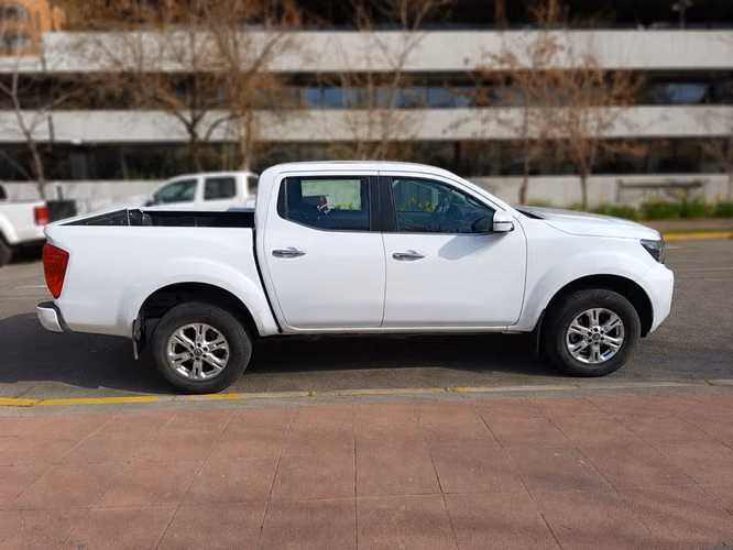NISSAN NAVARA XE 4X2 2.3 - 2024 | 4533 - Imagen 7