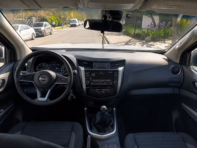 NISSAN NAVARA XE 4X2 2.3 - 2024 | 4533 - Imagen 11