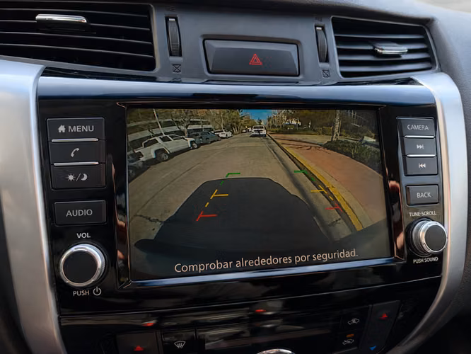 NISSAN NAVARA XE 4X2 2.3 - 2024 | 4533 - Imagen 17