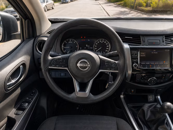 NISSAN NAVARA XE 4X2 2.3 - 2024 | 4533 - Imagen 12