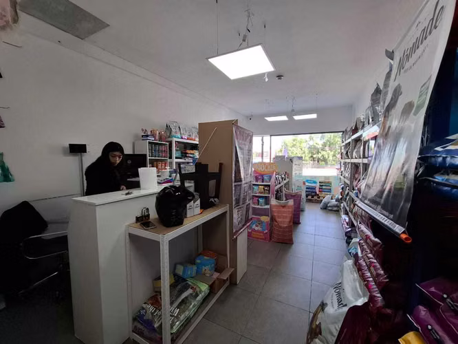 EXCELENTE LOCAL EN STREEP CENTER (182197)