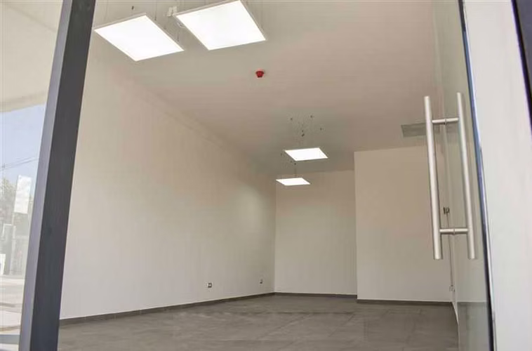 EXCELENTE LOCAL EN STREEP CENTER (182197)