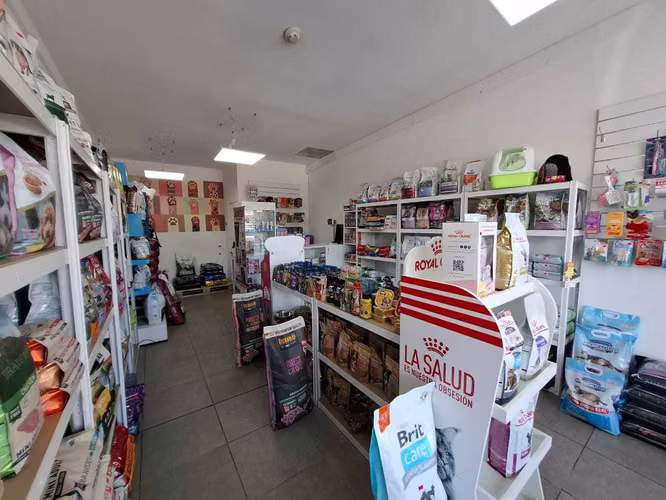 EXCELENTE LOCAL EN STREEP CENTER (182197)