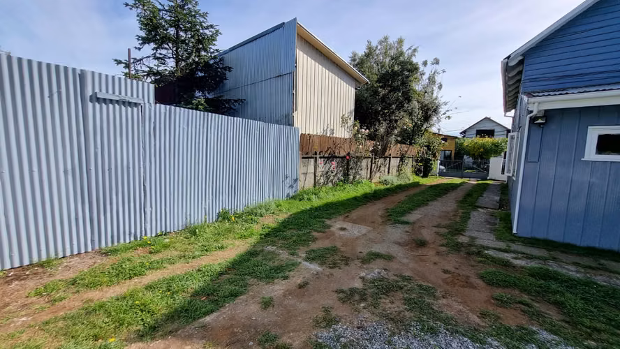 VENTA DE AMPLIA PROPIEDAD EN CALLE TORIBIO MEDINA - Imagen 7