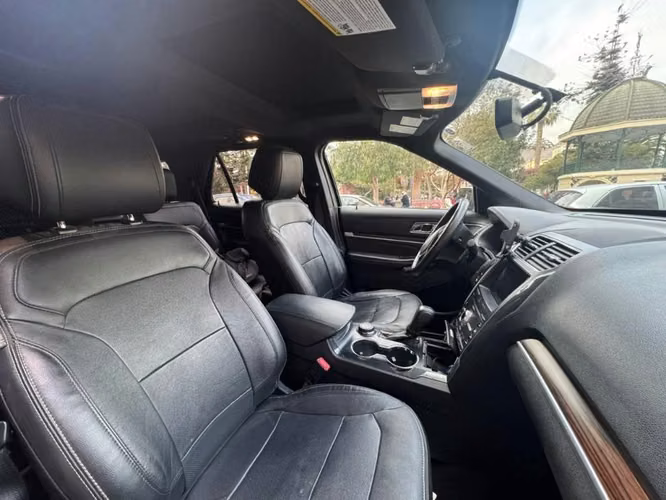 Ford Explorer Limited - Imagen 3