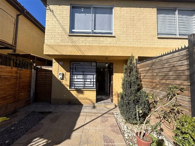 Casa en venta de 2 dorm. en San Bernardo - Imagen 2