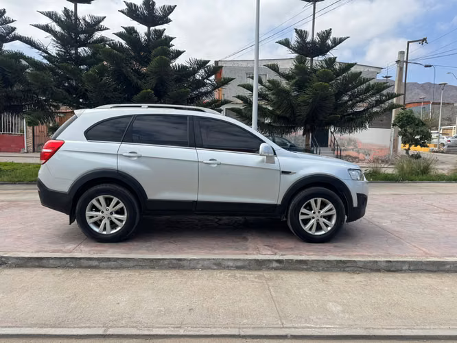 CHEVROLET CAPTIVA DIESEL AUTOMATICA 4X4 AÑO 2015 - Imagen 14
