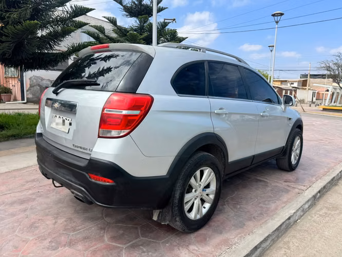CHEVROLET CAPTIVA DIESEL AUTOMATICA 4X4 AÑO 2015 - Imagen 16