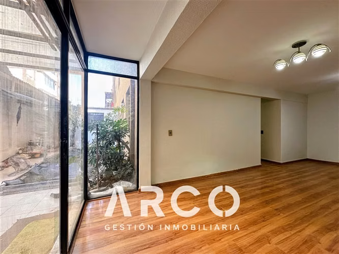 Depto con Patio 3 dorm. + 1 dorm servicio exterior. Sucre. - Imagen 2