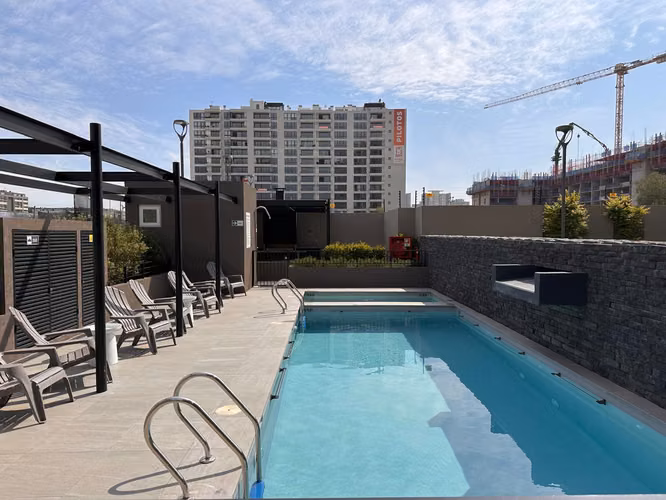 ARRIENDO 1D CON ESTACY BODEGA 450000