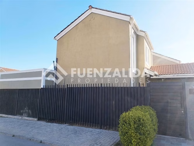 Casa en arriendo de 3 dorm. en San Bernardo
