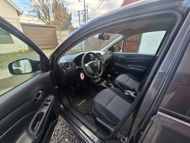 Nissan Versa Sense - Imagen 3